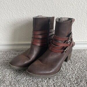 Bull Boxer Triumph Ankle Boots Women’s 7.5 Brown Faux Leather Strappy Block Heel